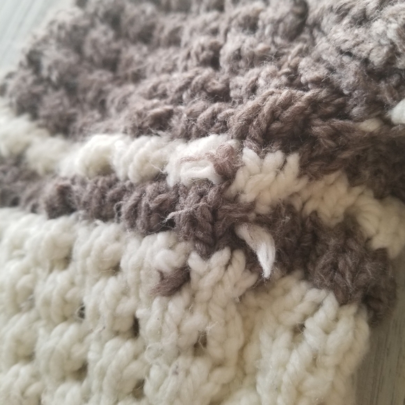 Handmade Chunky Crochet Neutral Cardigan Women's Medium - Picture 7 of 7